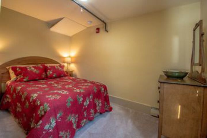 Room 41 of 58