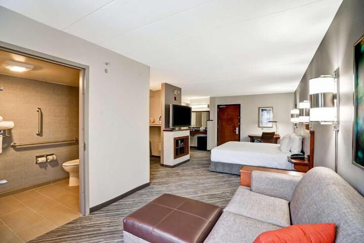 1 King Bed with Sofa Bed (18 of 18)
