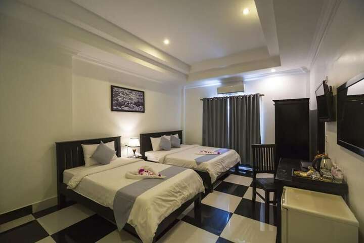 Room 28 of 47