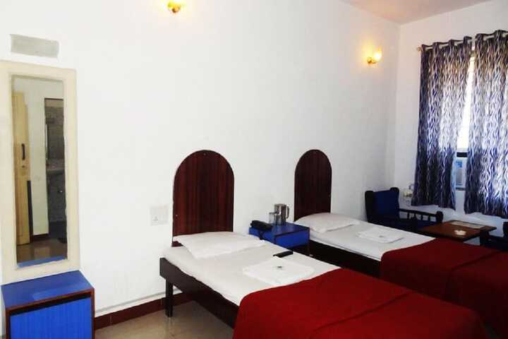 Room 3 of 11