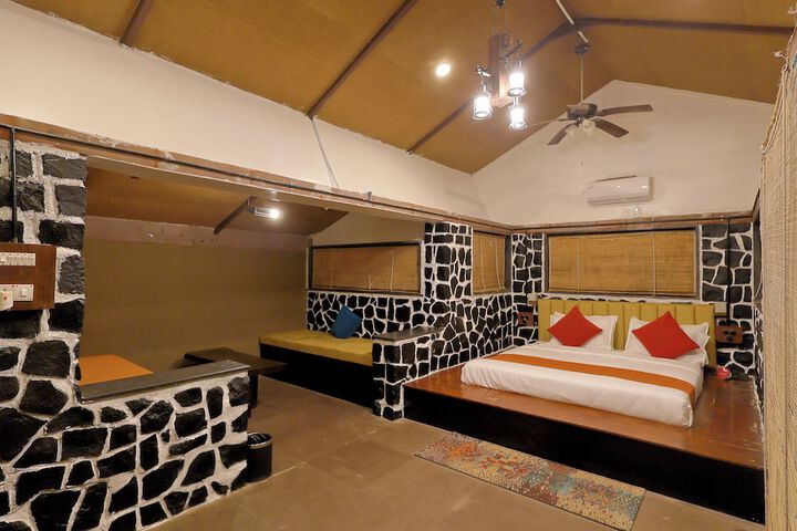 Room 27 of 66
