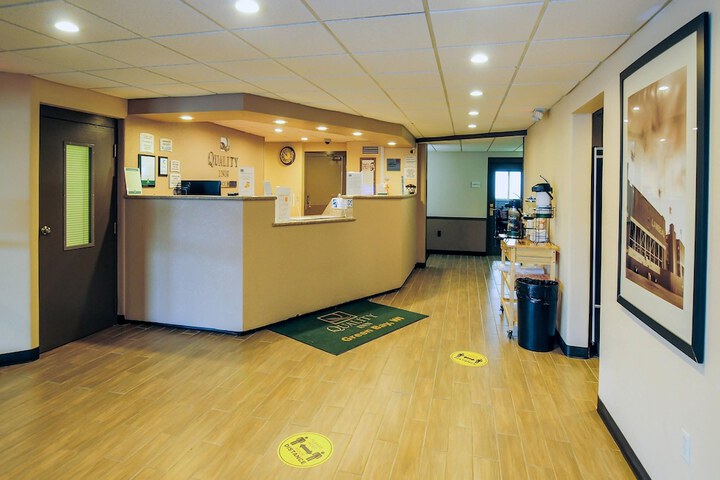 Guest Lobby