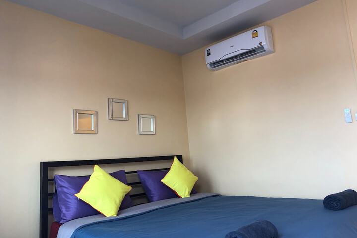 Room 10 of 48