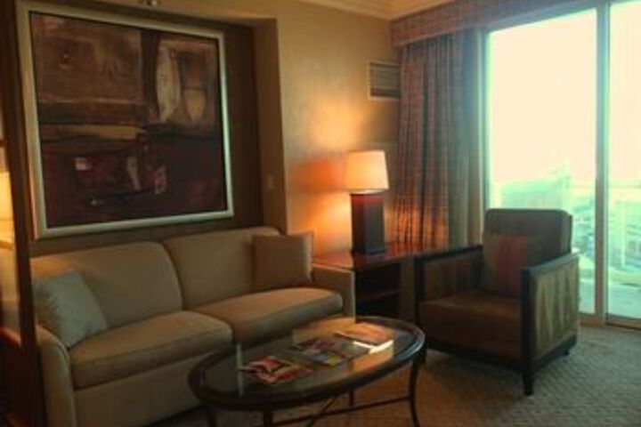Room 102 of 164