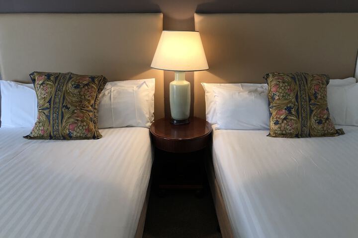 Room 7 of 112