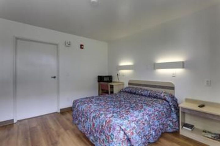 Room 12 of 24