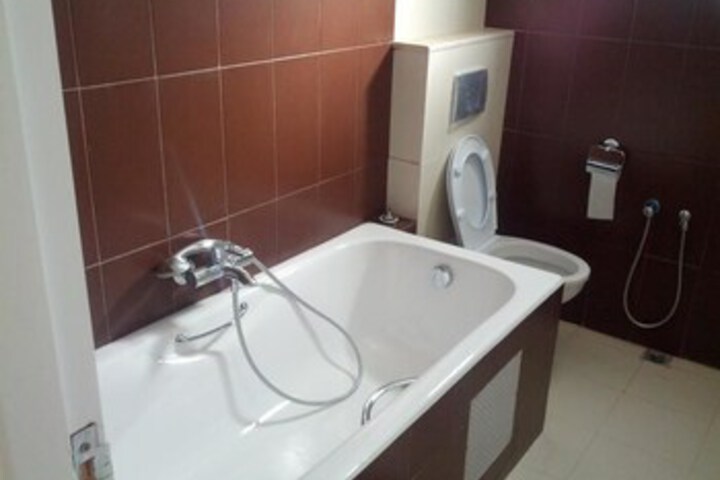 Room 3 of 11