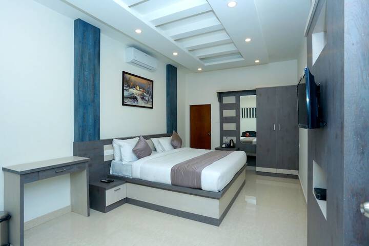 Room 10 of 17