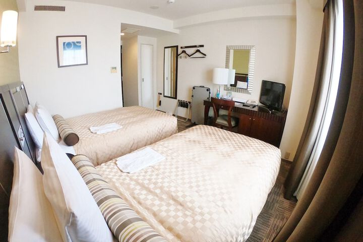 Room 26 of 66