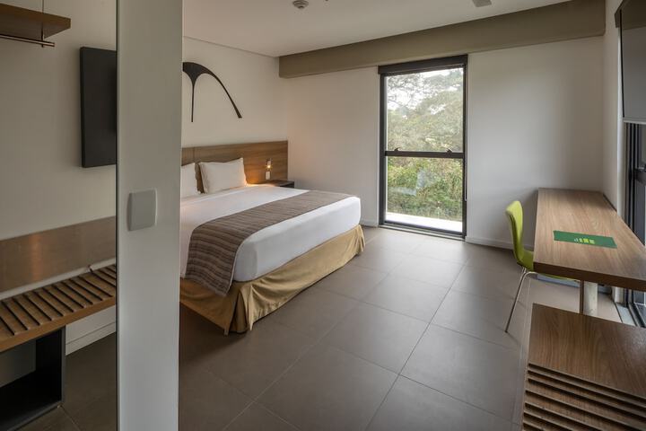 Room 26 of 58