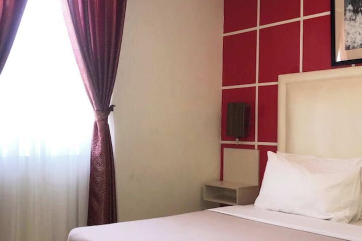 Room 25 of 59