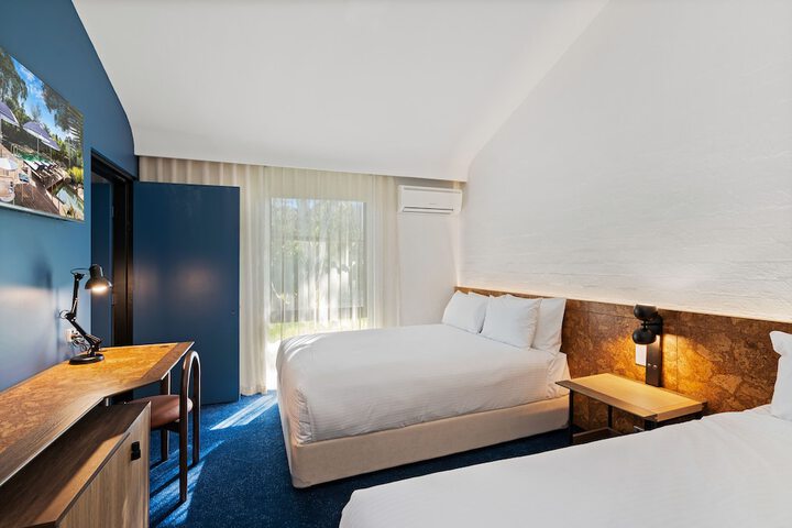 Room 5 of 53