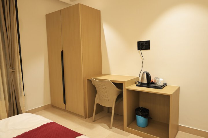 Room 27 of 56