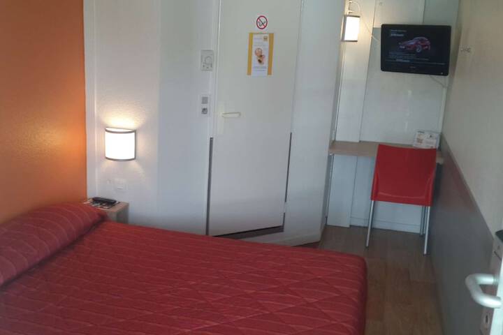 Room 3 of 27