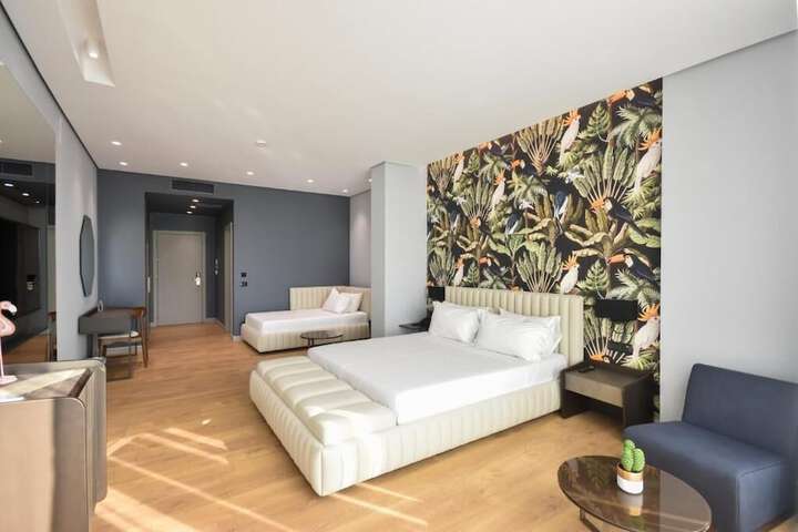 Room 4 of 29