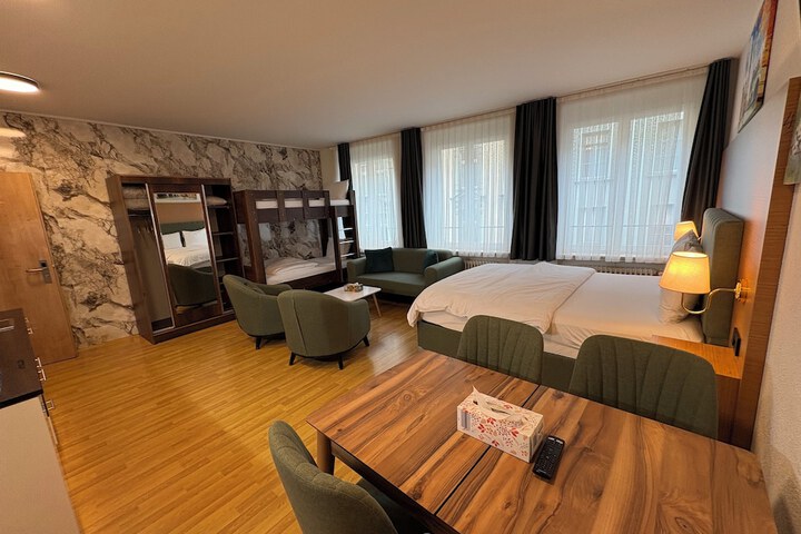 Room 47 of 75