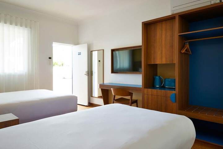 Room 4 of 46