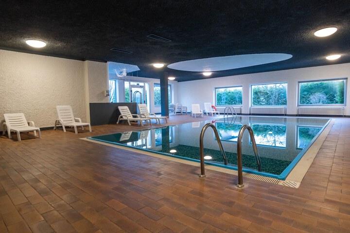Pool 72 of 97