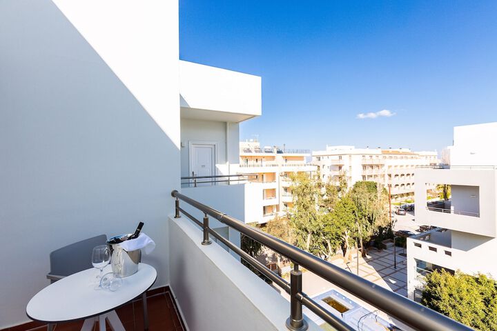 Terrace/Patio 170 of 171