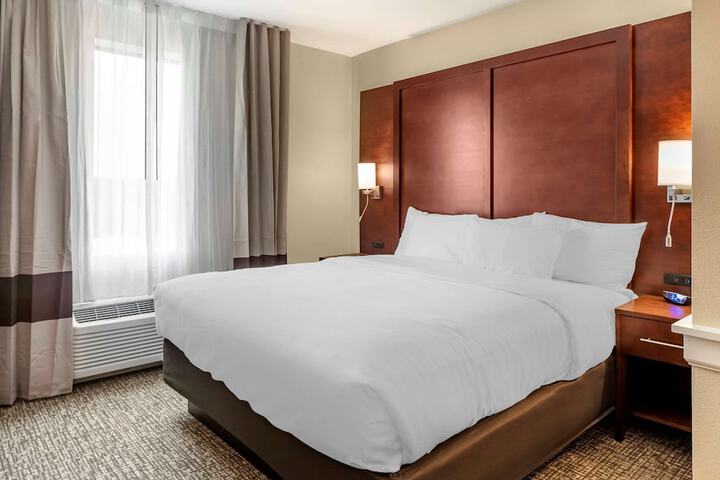 1 King Bed Accessible (1 of 13)