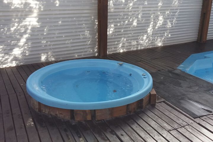 Pool 32 of 55