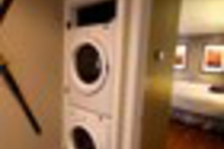 Room 392 of 828