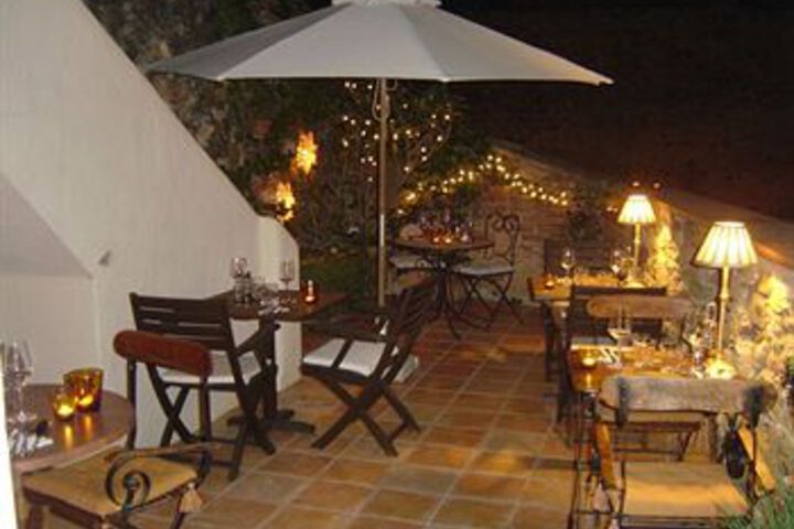 Dining 15 of 22
