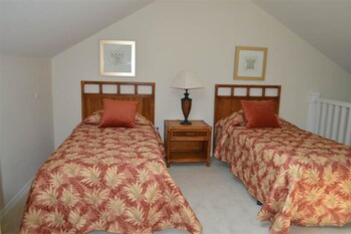 Room 18 of 25