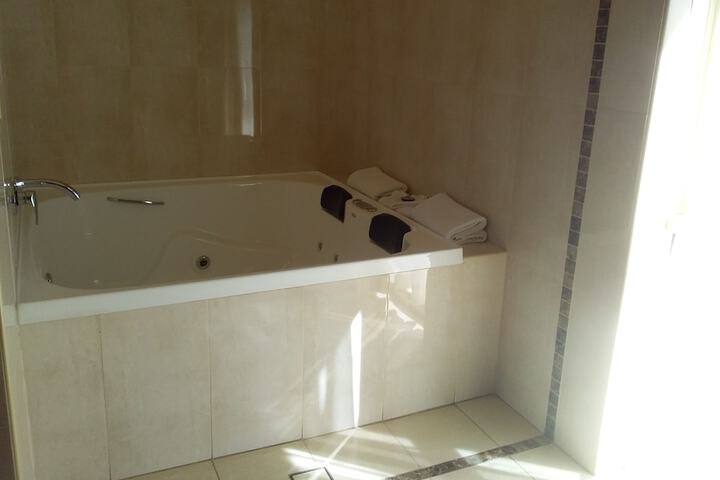 Room 3 of 29