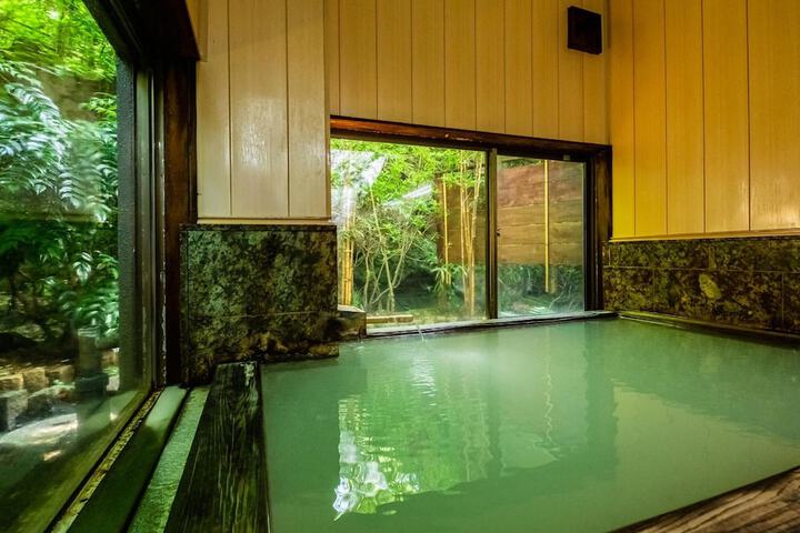 Hotel Pool