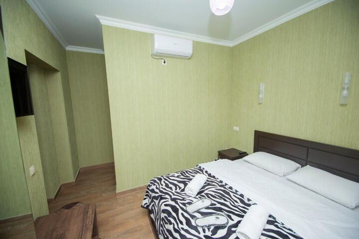 Room 30 of 50
