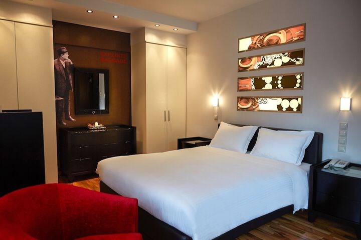 Room 4 of 39