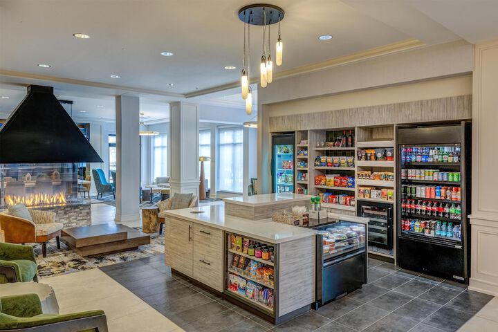 Snack bar