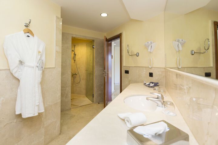 Bath Photo