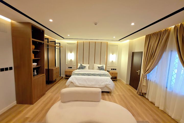 Room 48 of 72