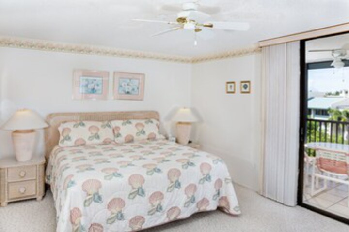 Room 14 of 16