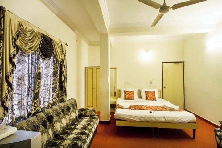 Room 10 of 24