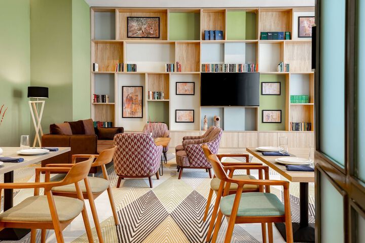 Hotel Interior 4 of 141