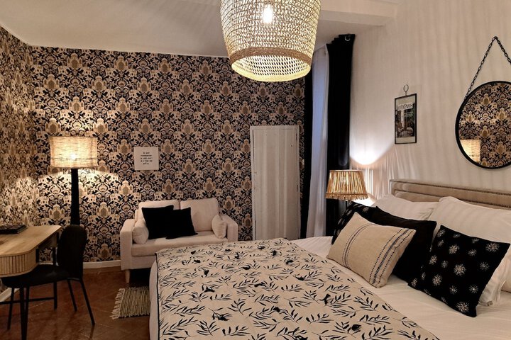 Room 28 of 72