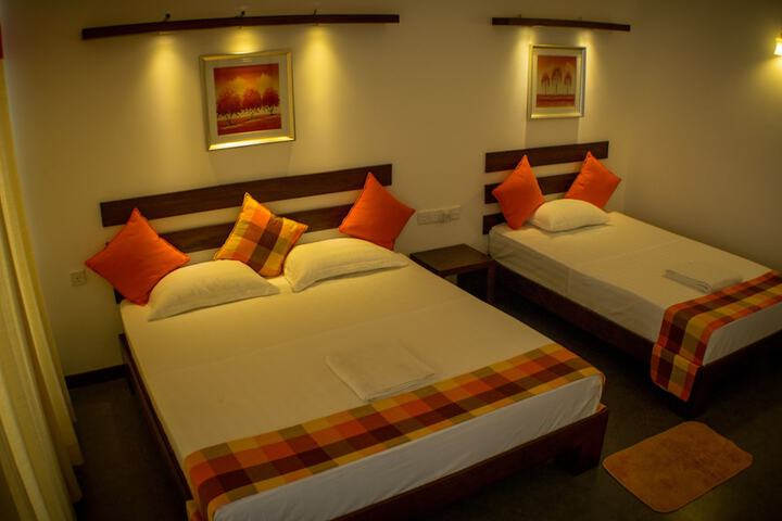 Room 5 of 65