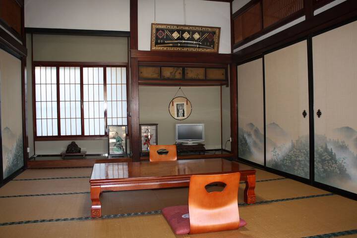Room 3 of 50