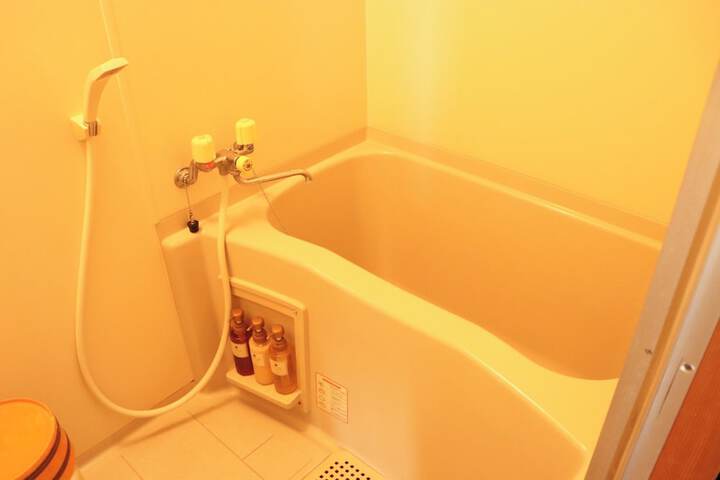 Room 26 of 65
