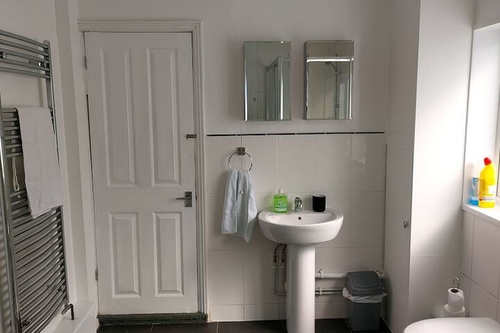 Room 26 of 28
