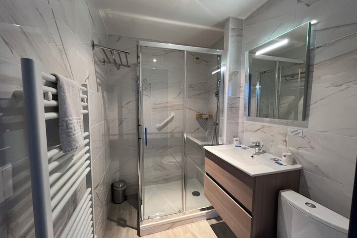 Room 14 of 26