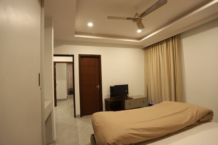 Room 17 of 58