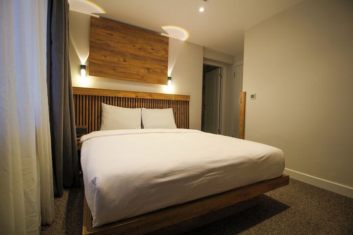 Room 27 of 59
