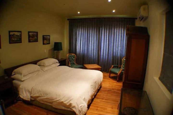 Room 4 of 69