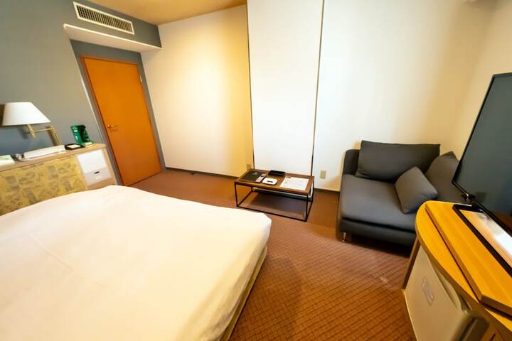 Room 95 of 239