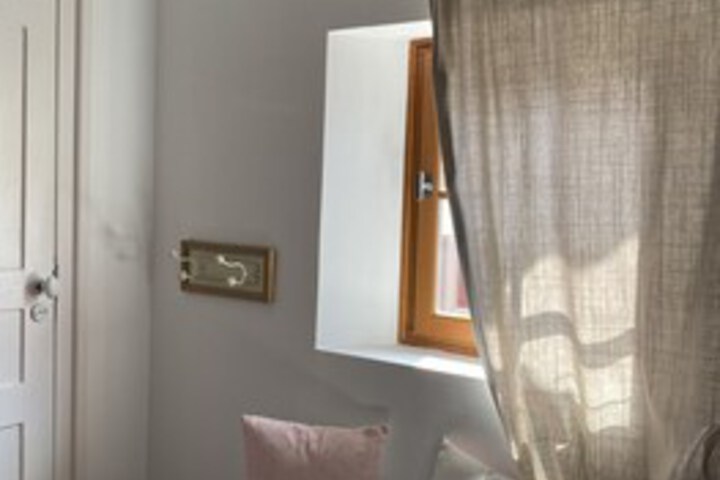 Room 169 of 274