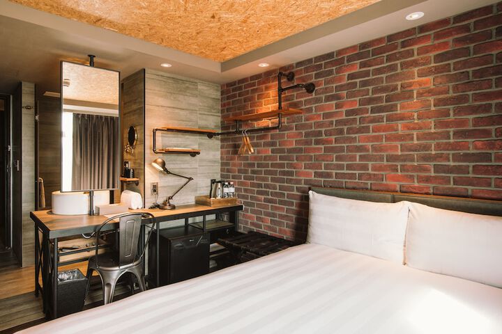Room 13 of 39